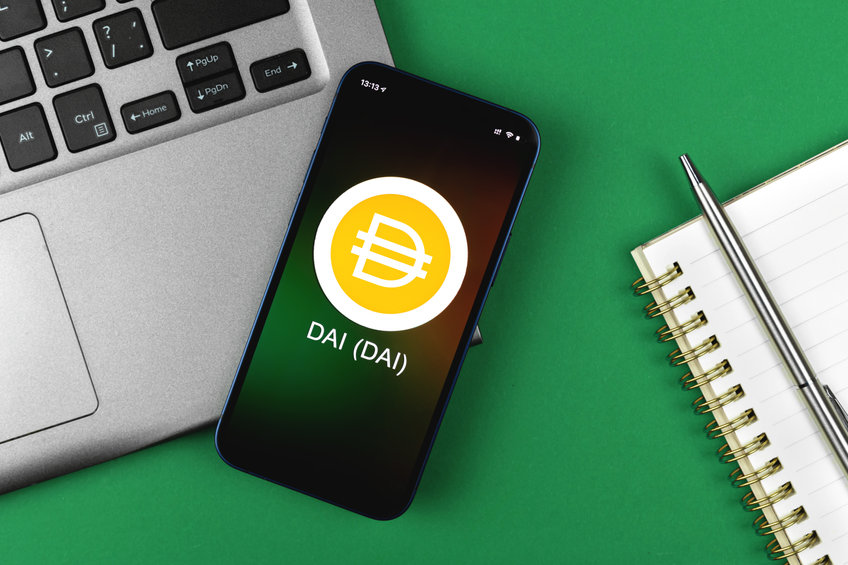 TerraUSD (UST) vs Dai (DAI)  Which one is a better investment?
