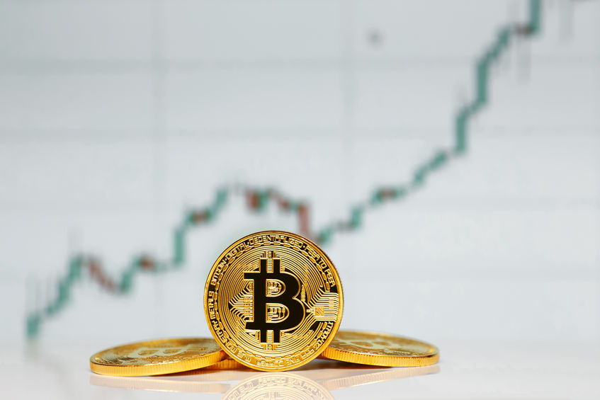 Bitcoin climbs above $23,500 as market recovery continues
