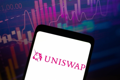 La comunidad Uniswap rechaza la propuesta de tarifas UNI V3, el precio de UNI baja