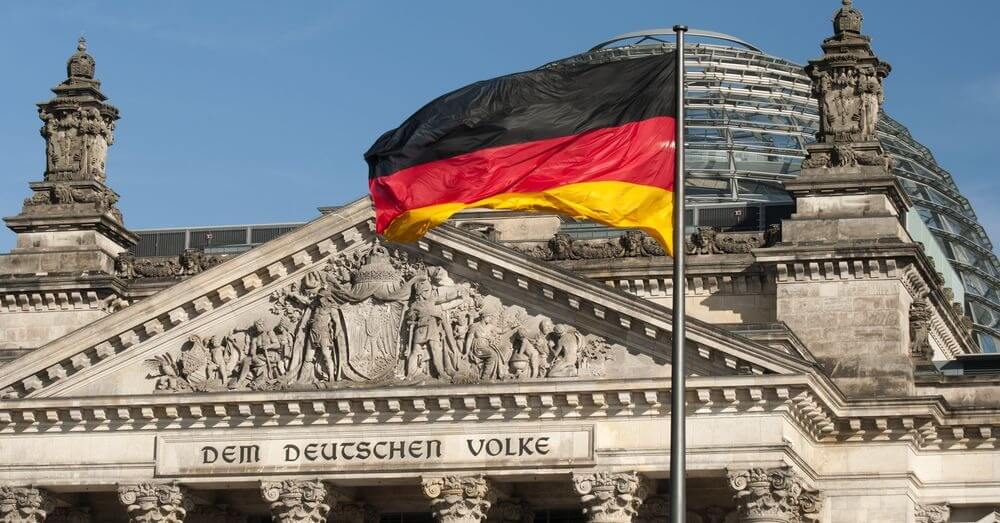 Image of Germany’s flag outside of parliament