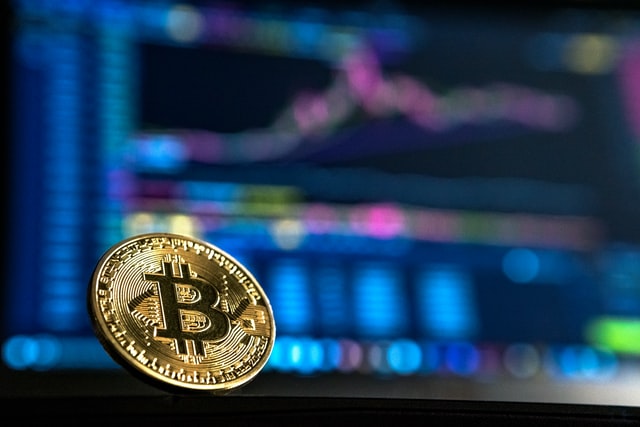 Japonia investește bitcoin