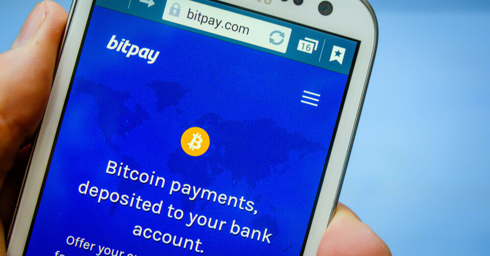 De BitPay website op een mobiele telefoon