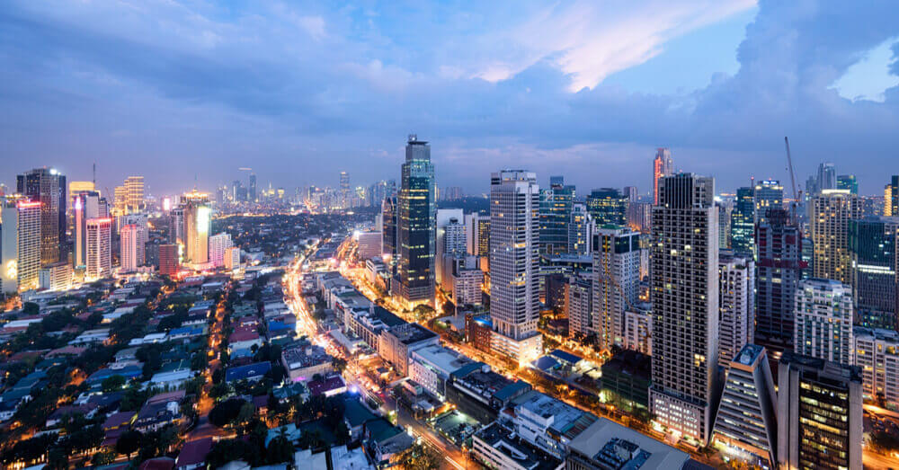 Foto van Makati City bij nacht in de Filippijnen