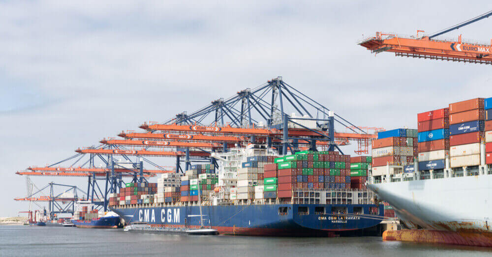 Foto van een containerterminal in Rotterdam