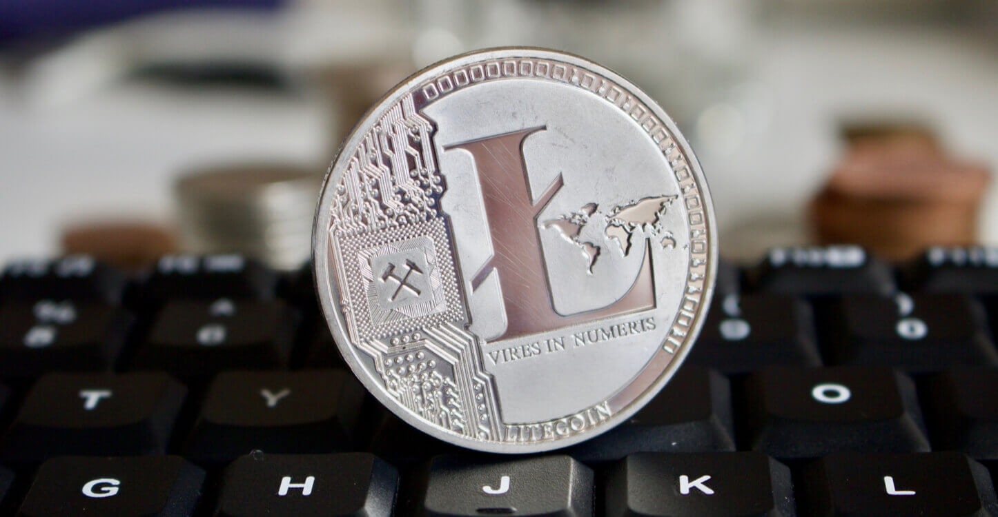 Een Litecoin op een toetsenbord