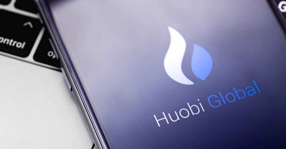 Foto van de Huobi app op een smartphone