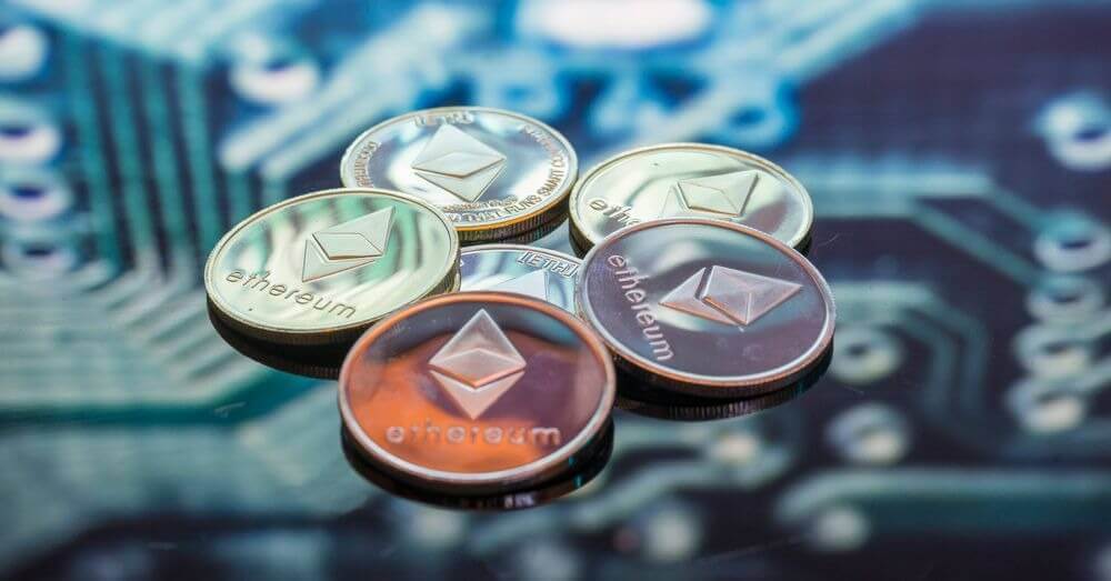 Image d'une pile de coins Ethereum