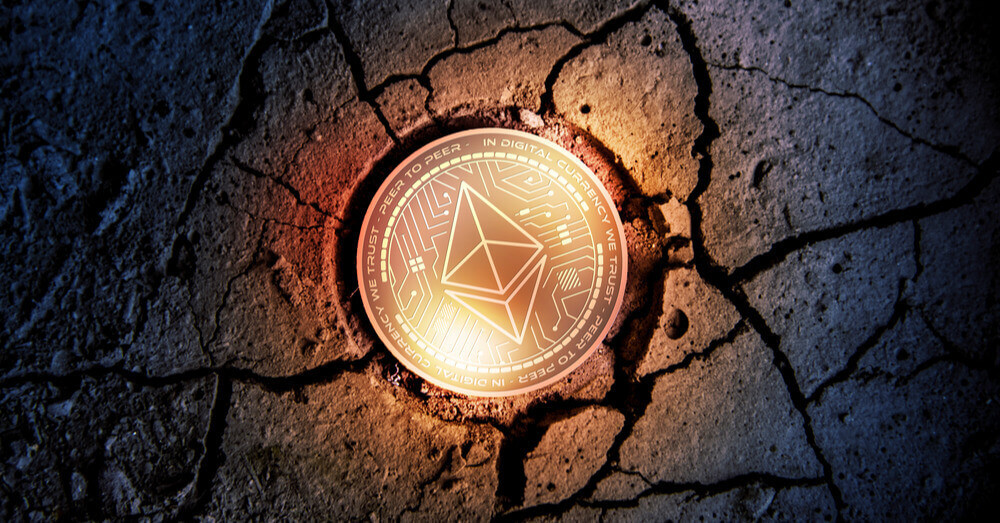 Une image du coin Ethereum qui jaillit du sol