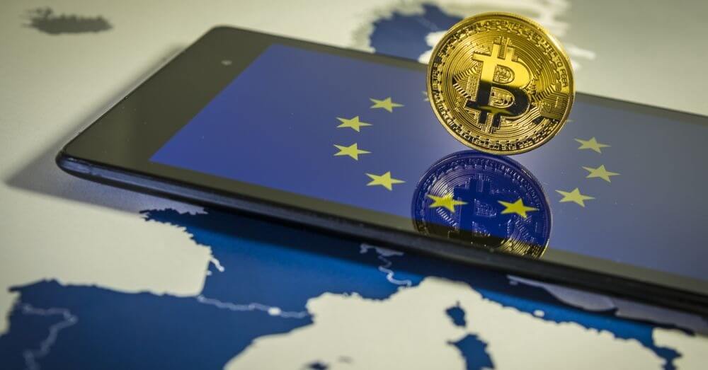 Das Bild des Bitcoin auf einer Europakarte