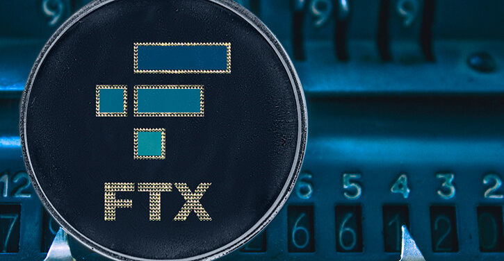 Bild eines FTX-Tokens auf einem Arithmometer