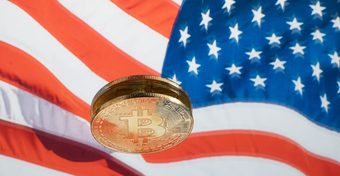 Bild des Bitcoins auf der US-Flagge