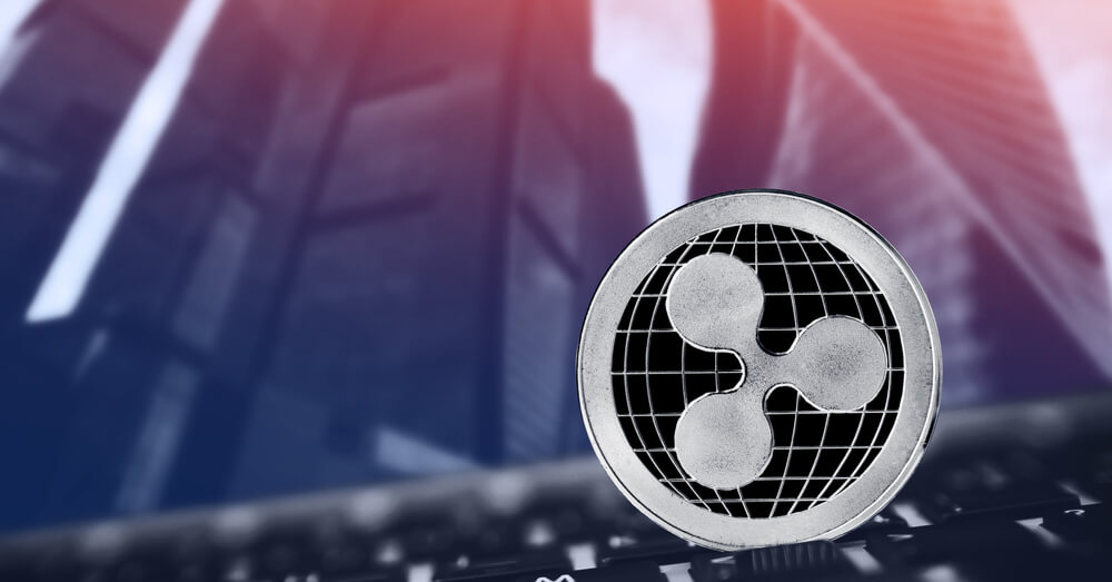 Das Bild eines XRP Coins auf einer Tastatur